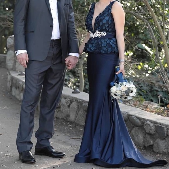 Jessica Angel evening gown with crystal belt - Picture 6 of 8